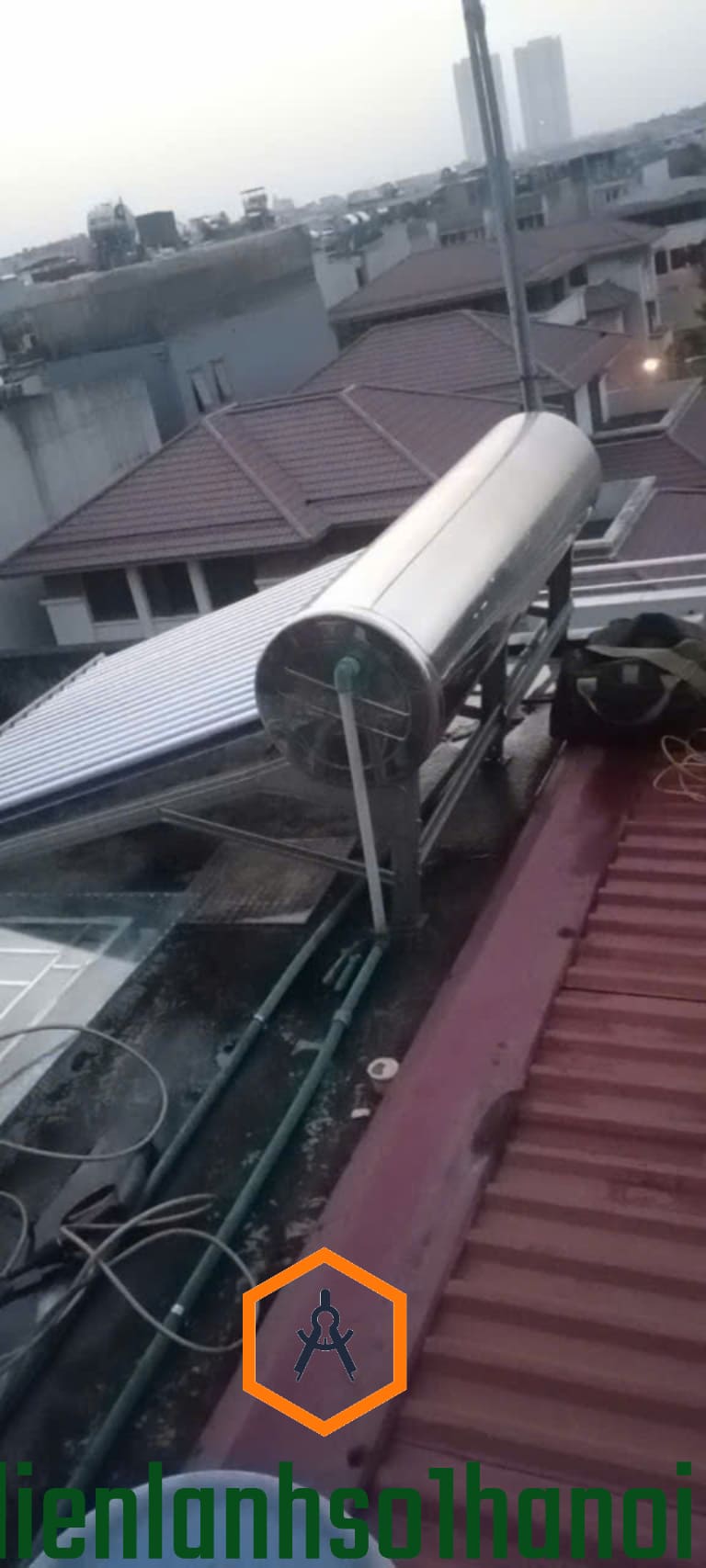 Sửa bình năng lượng mặt trời tại Hà Nội