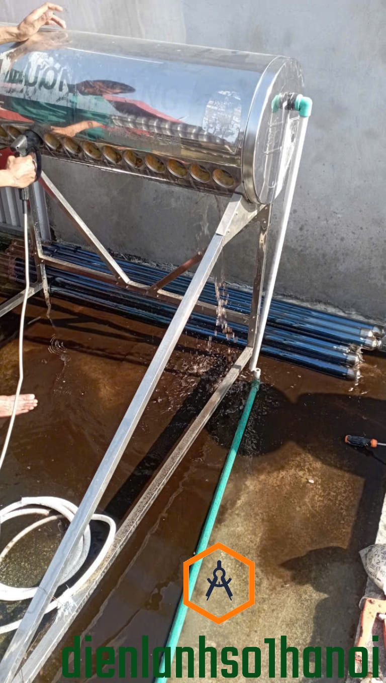 Kiểm tra, sửa chữa bình thái dương năng