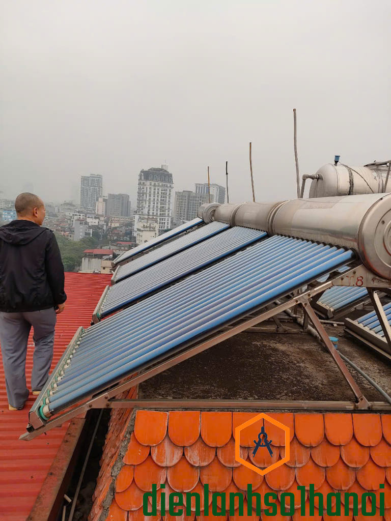 Điện lạnh số 1 Hà Nội chuyên sửa bình nước nóng năng lượng mặt trời bị tràn nước