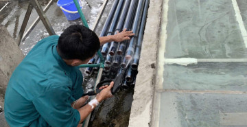 Dịch vụ thay ống thủy tinh năng lượng mặt trời phi 47, 58 chuyên nghiệp